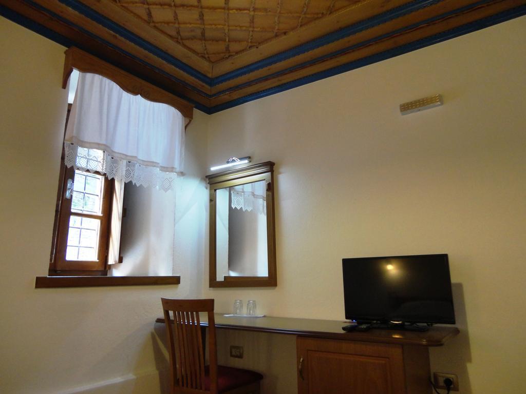 Hotel Kalemi 2 Gjirokastra Kültér fotó