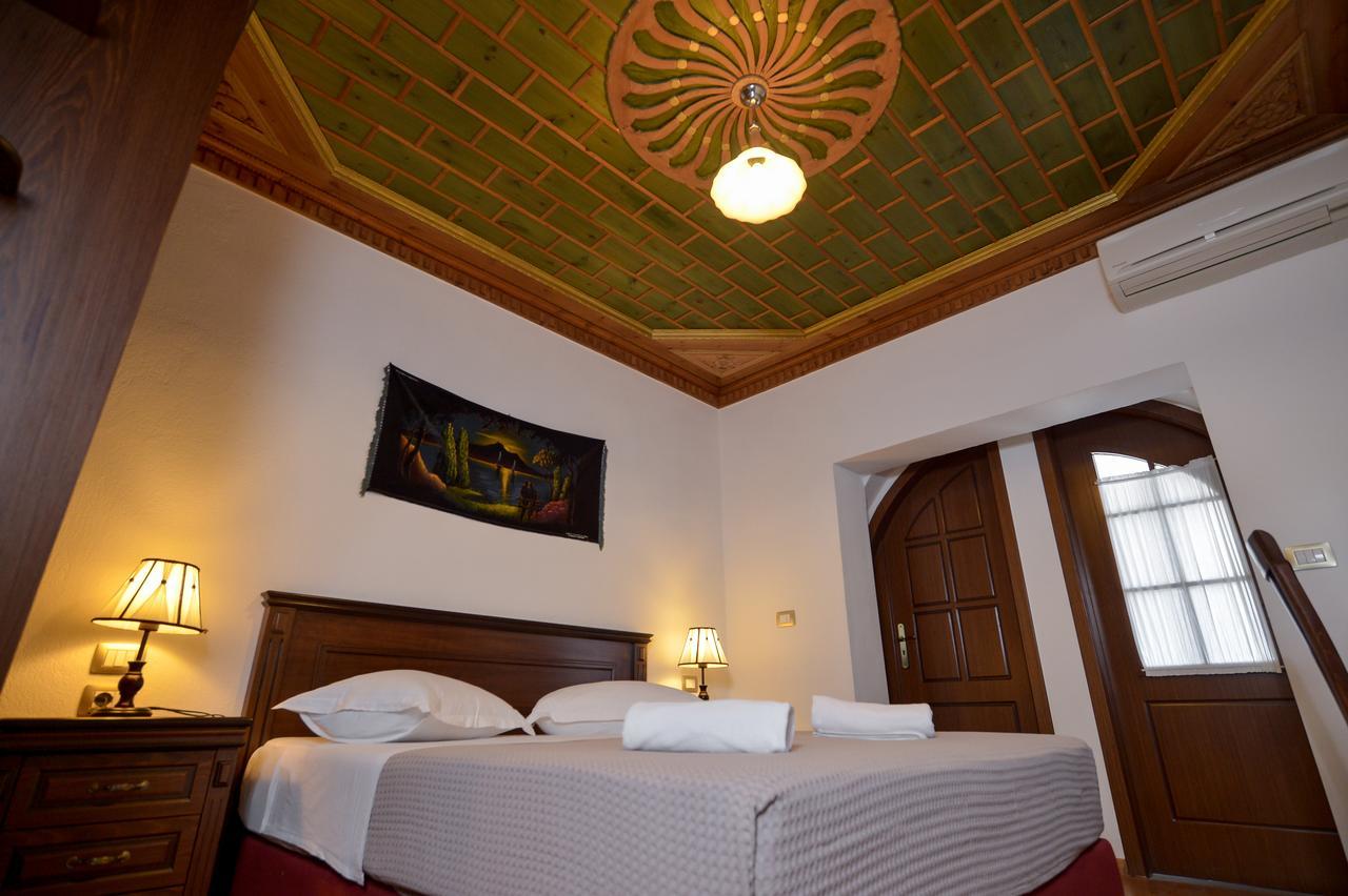 Hotel Kalemi 2 Gjirokastra Kültér fotó