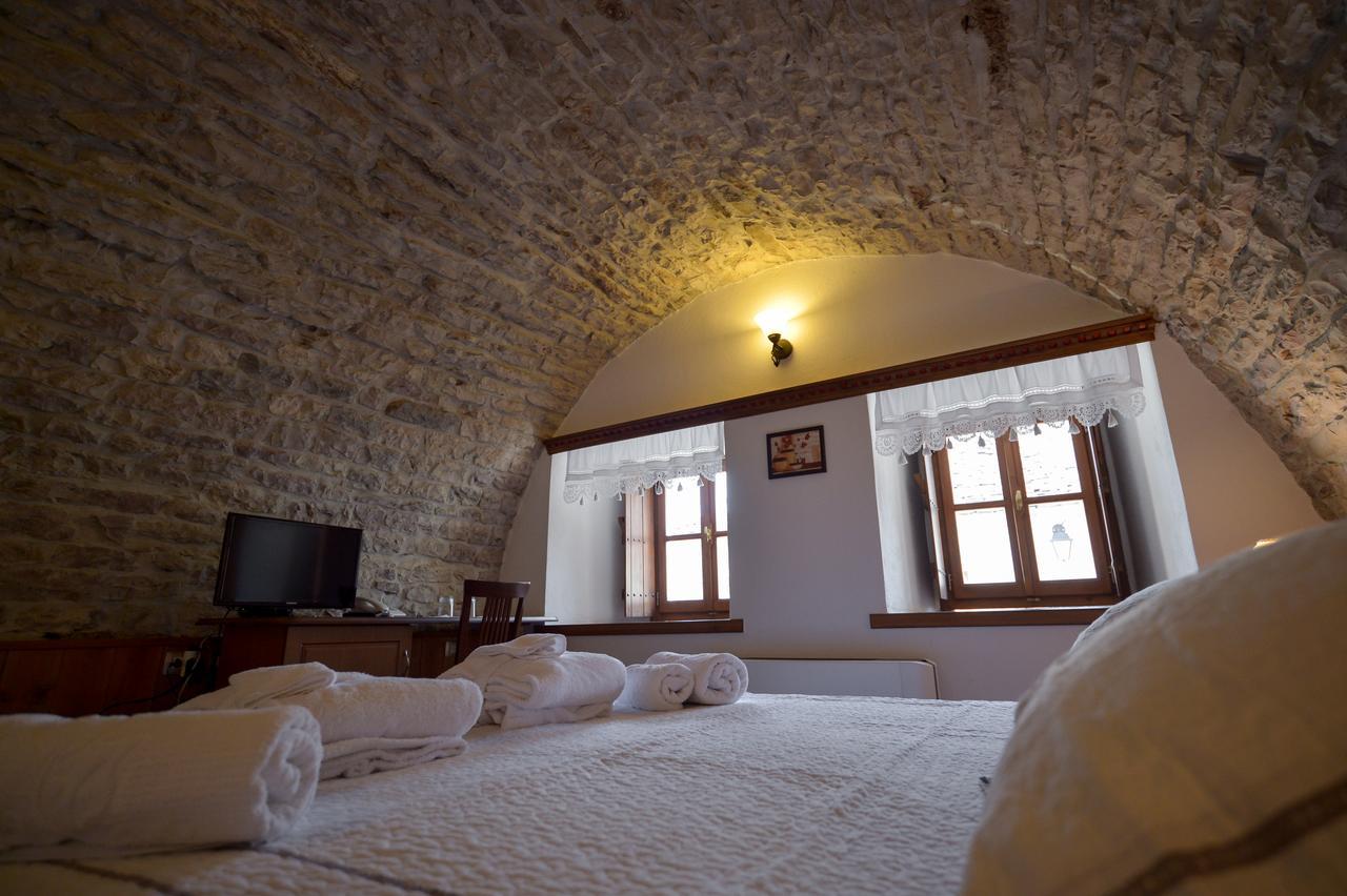 Hotel Kalemi 2 Gjirokastra Kültér fotó