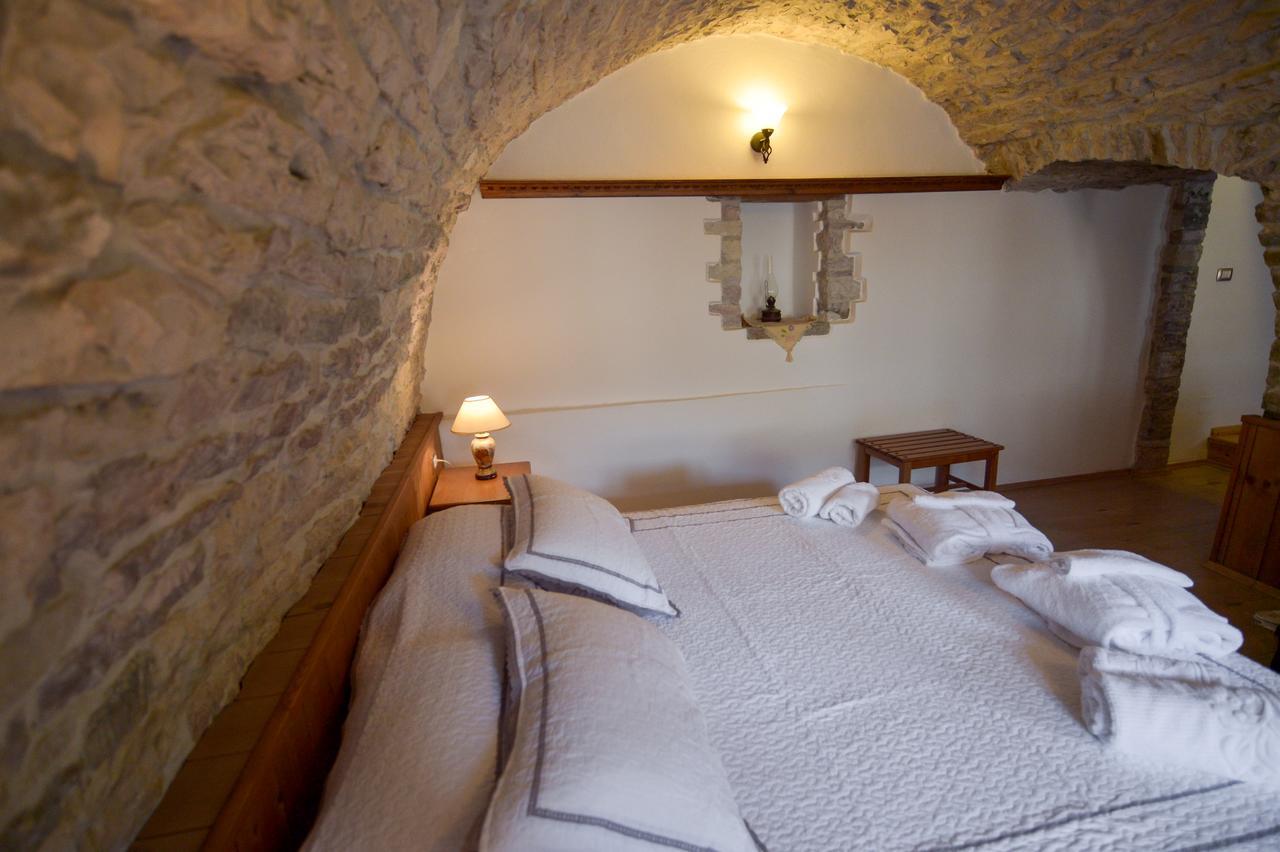 Hotel Kalemi 2 Gjirokastra Kültér fotó