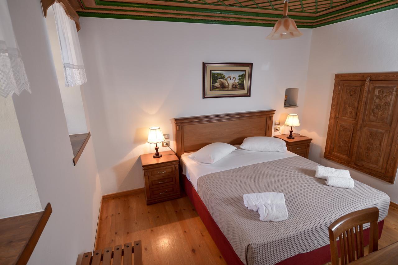 Hotel Kalemi 2 Gjirokastra Kültér fotó